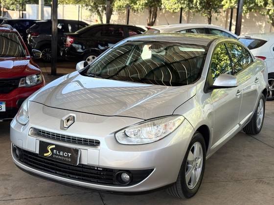RENAULT FLUENCE 2.0 DYNAMIQUE 16V FLEX 4P AUTOMÁTICO RENAULT FLUENCE 2.0 DYNAMIQUE 16V FLEX 4P AUTOMÁTICO